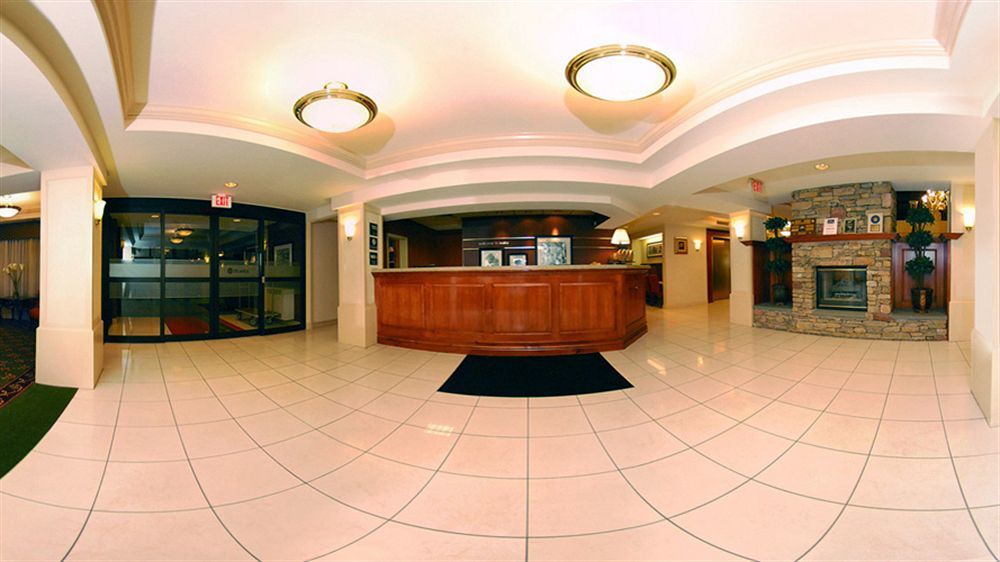 Hampton & Valley Forge/oaks Hotel