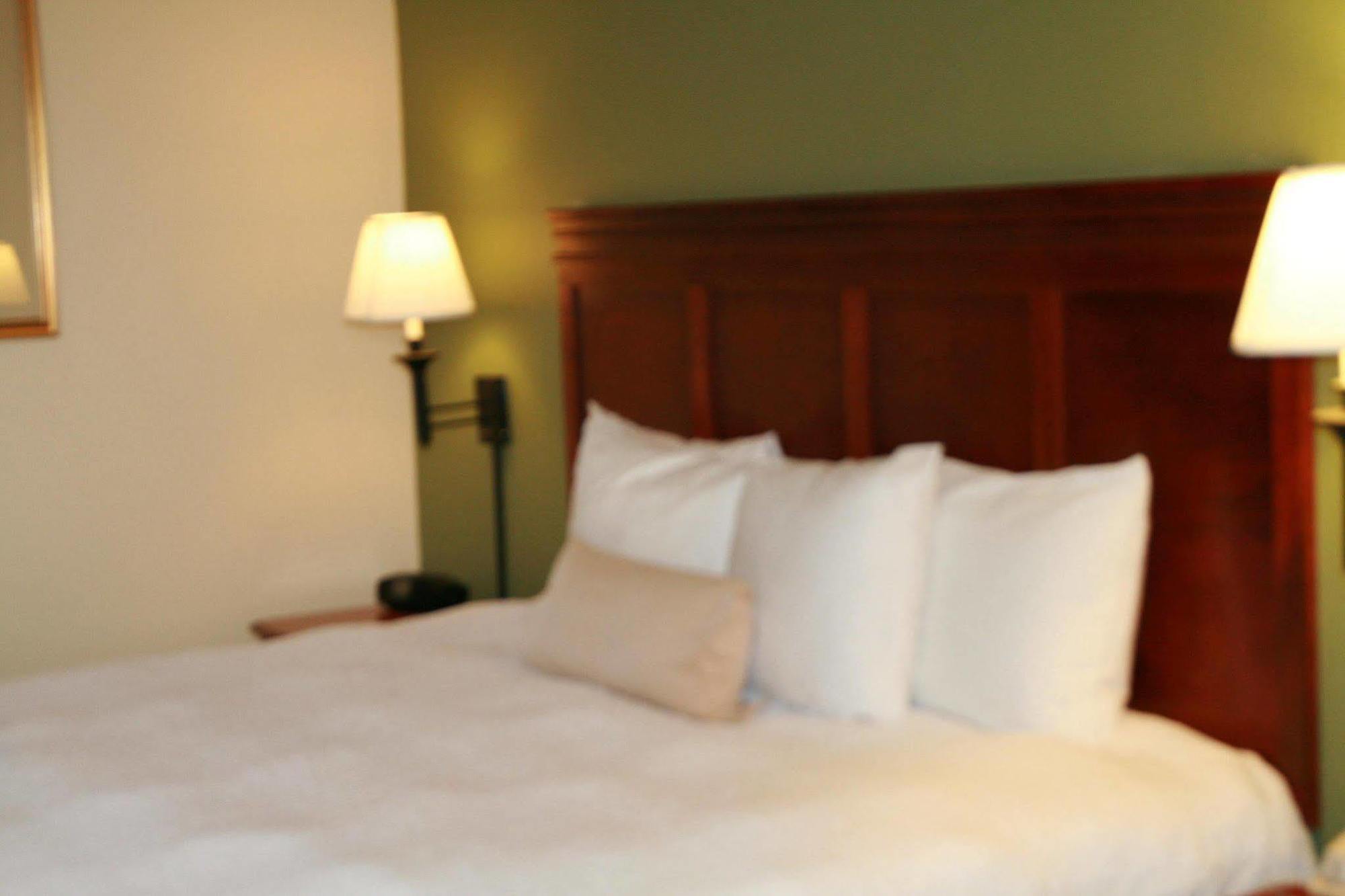 Hampton & Valley Forge/oaks Hotel Phoenixville